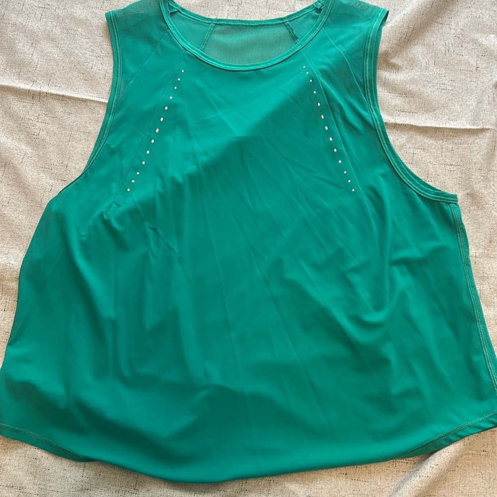 Lululemon Green Cropped Athletic Tank Size 6